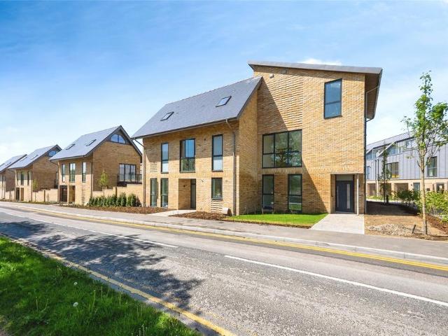 House for sale in Guston, Ash