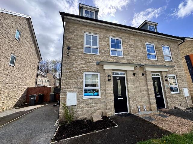 House for sale in Wash, Charlesworth