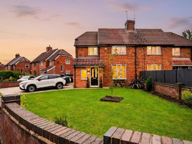 House for sale in Broken Cross, Cheshire West and Chester