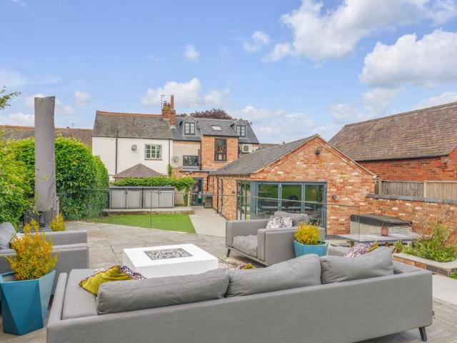 House for sale in Stanford On Avon, Leicestershire