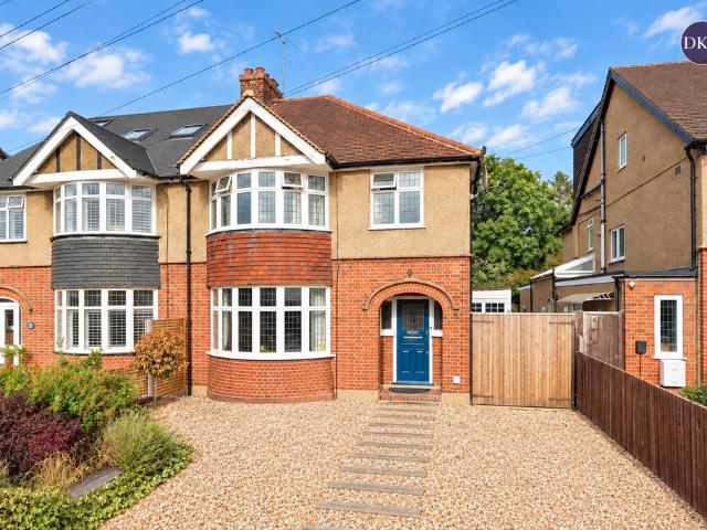 House for sale in Cassiobury Estate, Watford