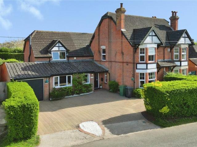 House for sale in Burghfield, Burghfield Common
