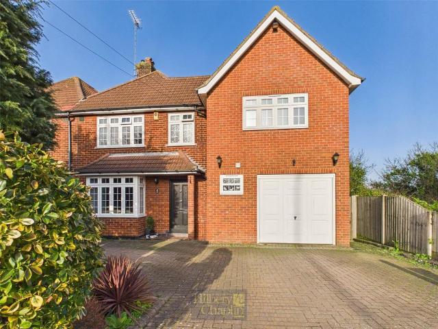 House for sale in Hutton, Navestock Side