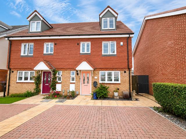 House for sale in Upper Deal, Ash