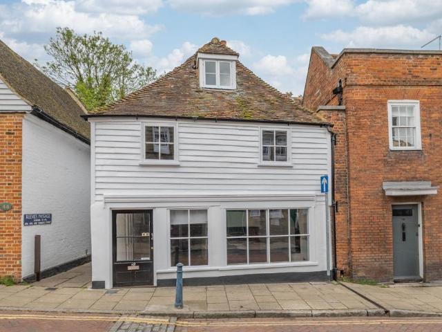 House for sale in Oad Street, Kent