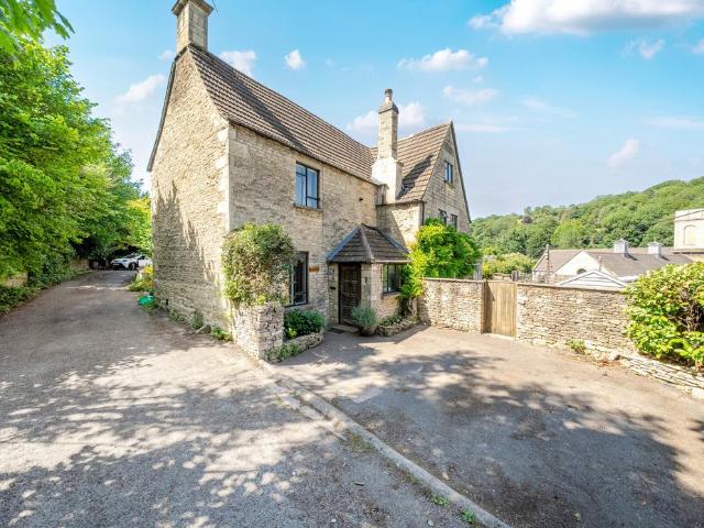 House for sale in Brimscombe and Thrupp, School House