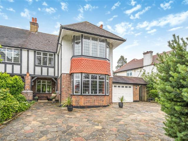 House for sale in West Wickham, Greater London