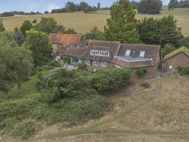 House for sale in Pouchen End, Hertfordshire
