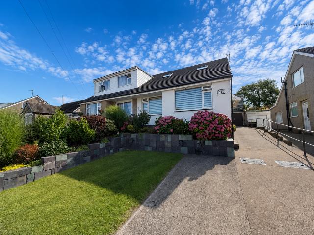 House for sale in Hala, Bare