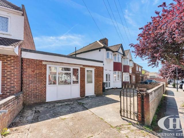House for sale in London Borough of Ealing, Greater London