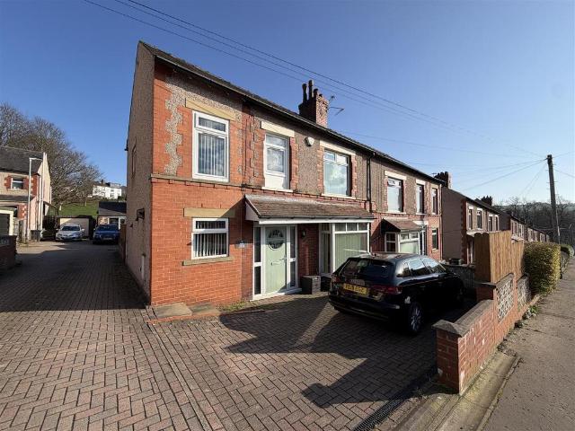 House for sale in Willowfield, Sowerby Bridge