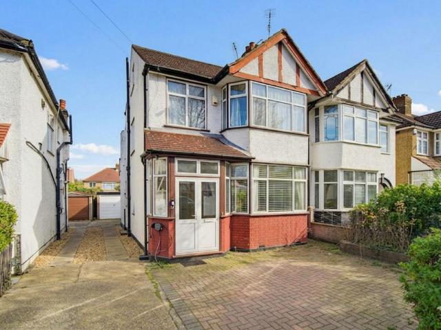 House for sale in Colindale, Greater London