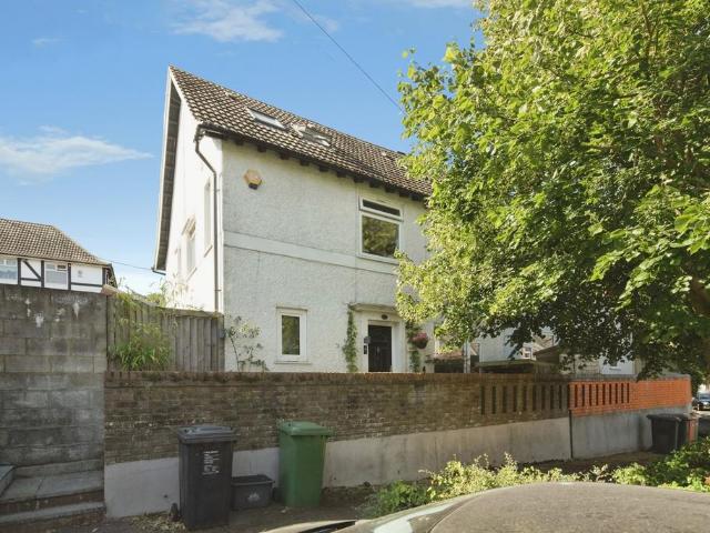 House for sale in Whitehawk, Brighton & Hove