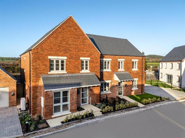 House for sale in Brackenfield, East Midlands