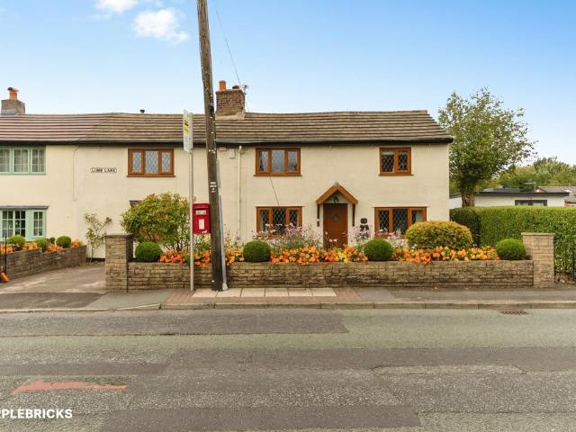 House for sale in Ashton-under-Lyne, Tameside