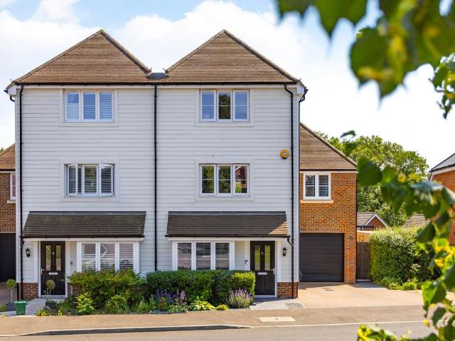 House for sale in Ansty and Staplefield, Perryfields