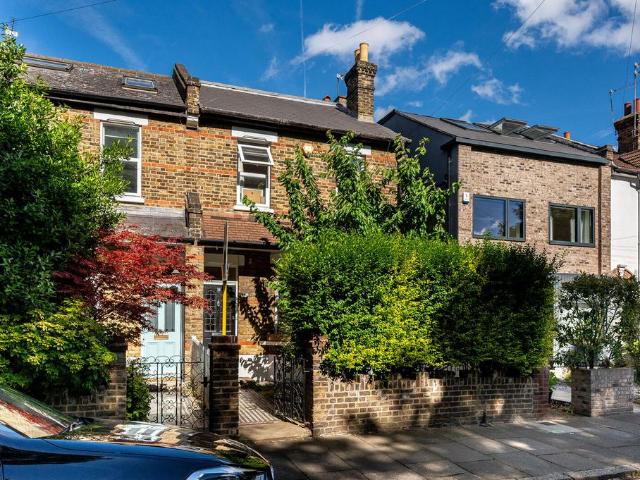 House for sale in Horn Park, Greater London