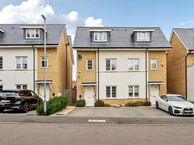 House for sale in Poverest, Greater London