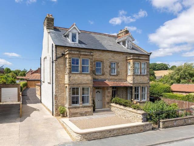 House for sale in Thornton-le-dale, North Yorkshire