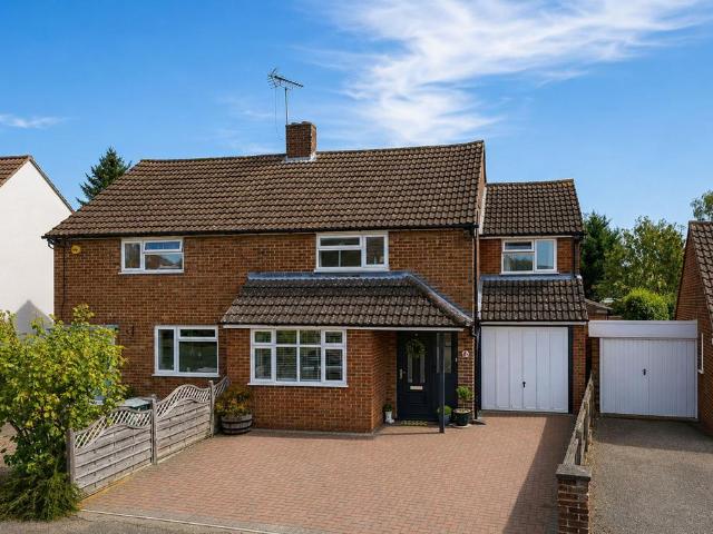 House for sale in Caddington, Bedfordshire