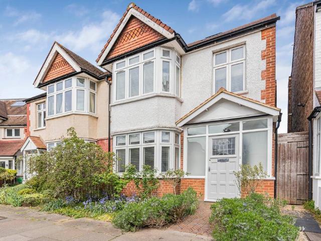House for sale in London Borough of Ealing, Hanwell