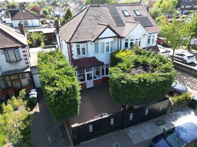 House for sale in Hendon, Greater London