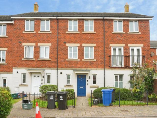 House for sale in Feckenham, City Of Bristol