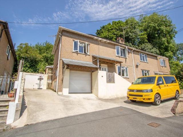 House for sale in Weir Quay, Devon