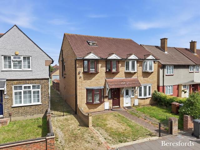 House for sale in Greater London