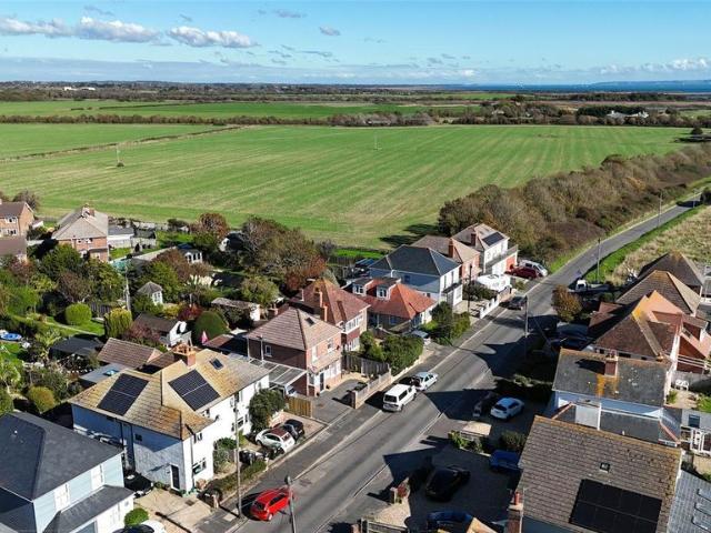 House for sale in Milford-on-Sea, Ashurst Bridge