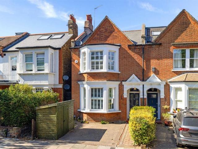 House for sale in St Margarets, Greater London