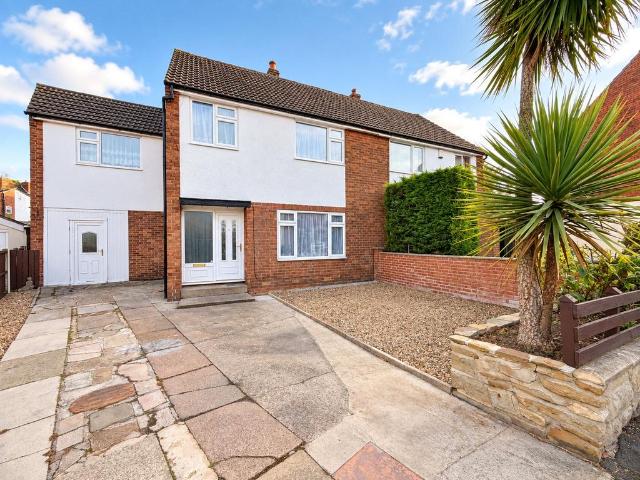 House for sale in Garforth, West Yorkshire