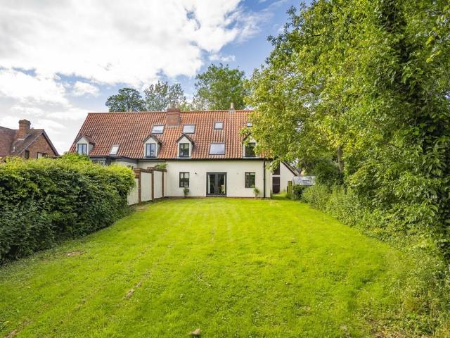 House for sale in Chelmondiston, Isle Of Man