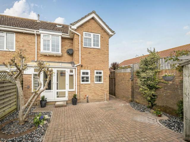 House for sale in Littlecote, West Sussex