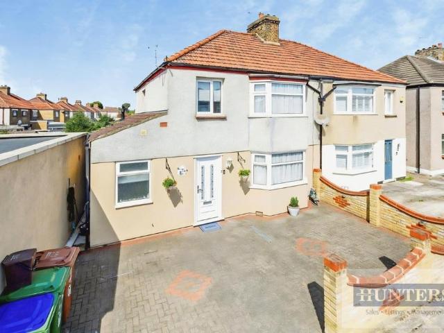 House for sale in Crook Log, Welling