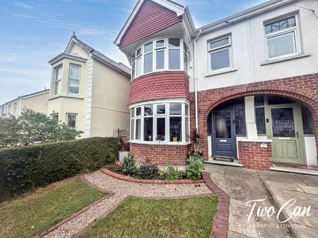 House for sale in Tyrfran, Felinfoel