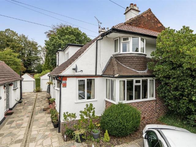 House for sale in Poverest, Greater London