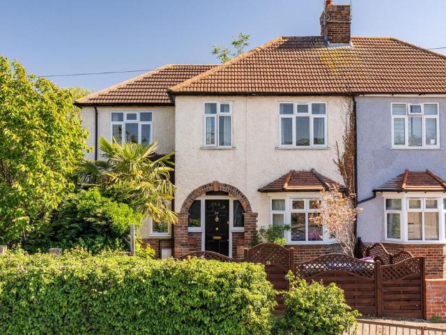 House for sale in Kings Hill, Colliers End