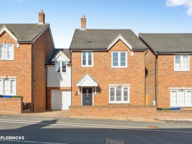 House for sale in Deanshanger