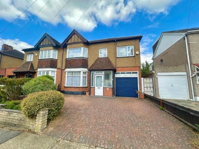 House for sale in Harold Wood, Greater London
