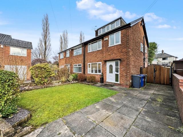 House for sale in Besses o' th' Barn, Bury