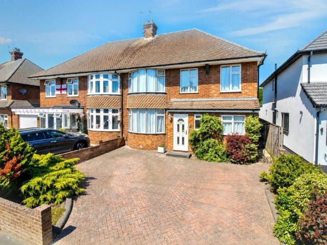 House for sale in Broughton, Aylesbury