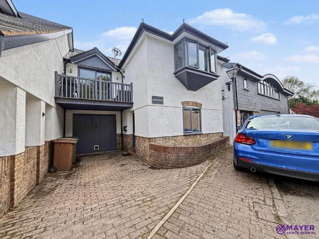 House for sale in Colebrook Village, Mount Wise