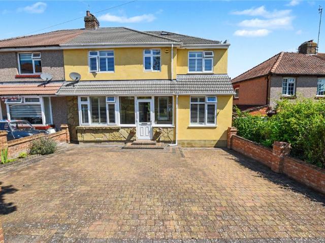 House for sale in Barnehurst, Greater London