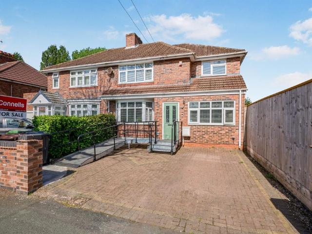 House for sale in Fallings Park, Park Village