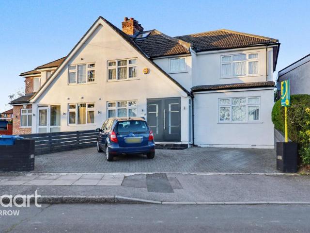 House for sale in Harrow Weald, Greater London