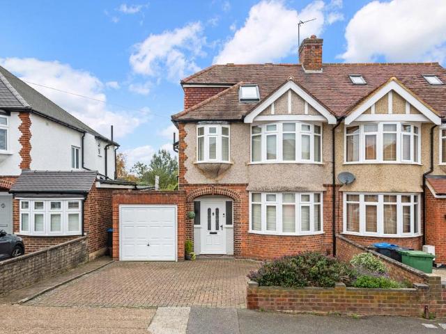 House for sale in Hook, Cat Hill