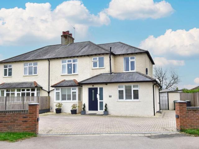 House for sale in Batchworth, Hertfordshire