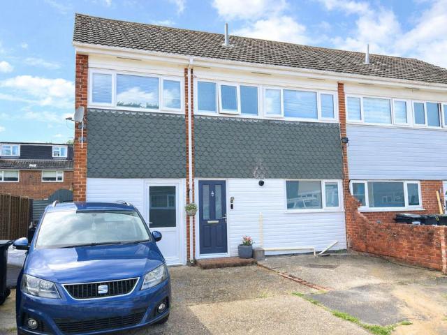 House for sale in Rowner, Middlecroft