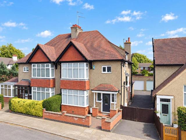 House for sale in Headlands, Northampton
